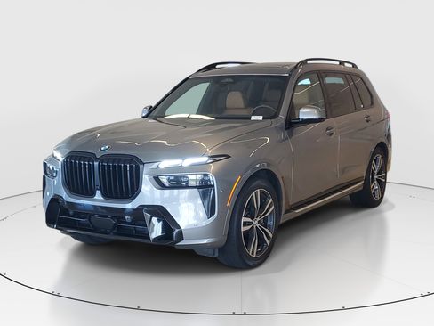 Used 2026 BMW X7 xDrive40i AWD/4WD image 5