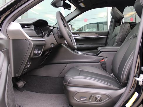 New 2026 Jeep Grand Cherokee Limited Reserve image 10