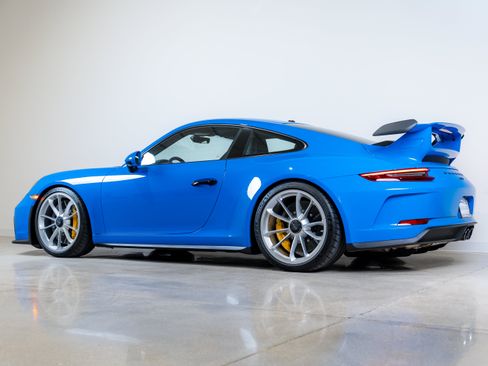 Used 2018 Porsche 911 GT3 RWD image 9