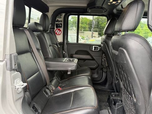 Used 2020 Jeep Gladiator Mojave AWD/4WD image 15