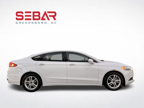 Used 2018 Ford Fusion SE w/ Equipment Group 602A image 4