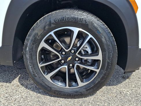 Used 2025 Chevrolet TrailBlazer LT image 8