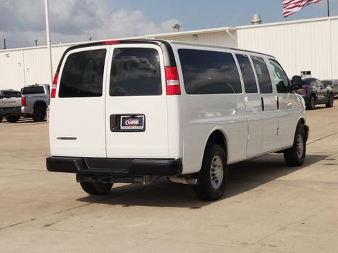 Used 2024 Chevrolet Express 3500 LS RWD image 5
