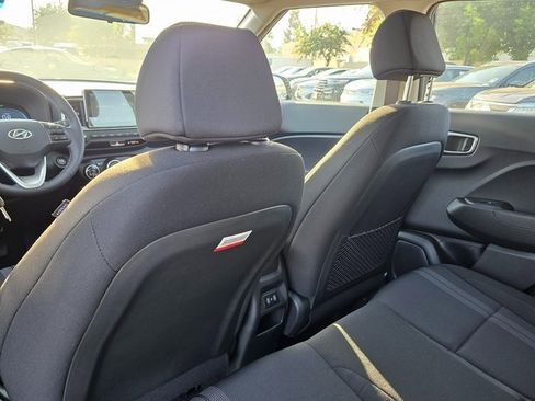 New 2025 Hyundai Venue SEL image 18
