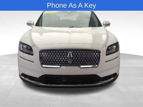 Used 2023 Lincoln Nautilus Reserve w/ Equipment Group 201A image 10