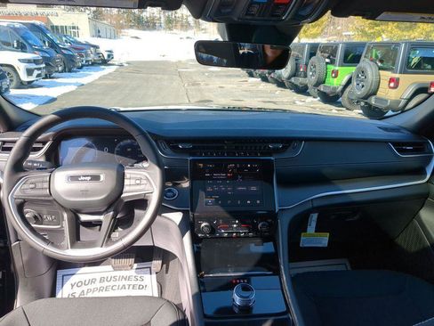 New 2026 Jeep Grand Cherokee Laredo X AWD/4WD image 14