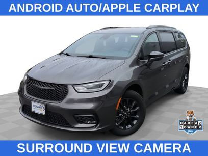 Used 2022 Chrysler Pacifica Touring-L w/ S Appearance Package
