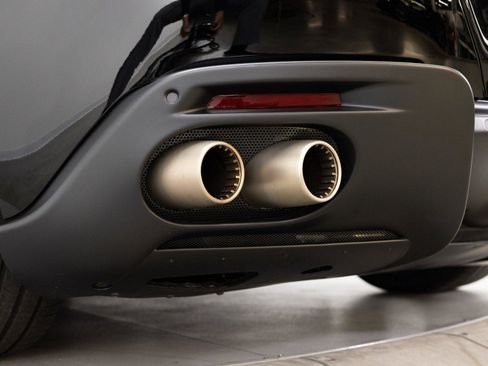 Certified 2022 Ferrari Roma RWD image 43