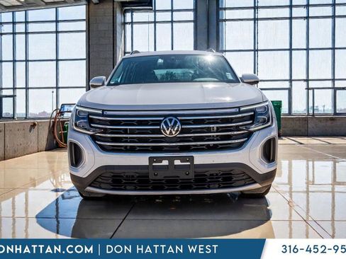 Used 2025 Volkswagen Atlas SE AWD/4WD image 22