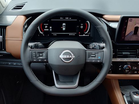 New 2026 Nissan Pathfinder Platinum FWD image 8