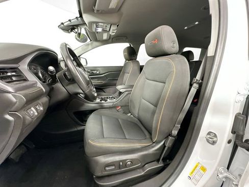 Used 2022 GMC Acadia AT4 image 18