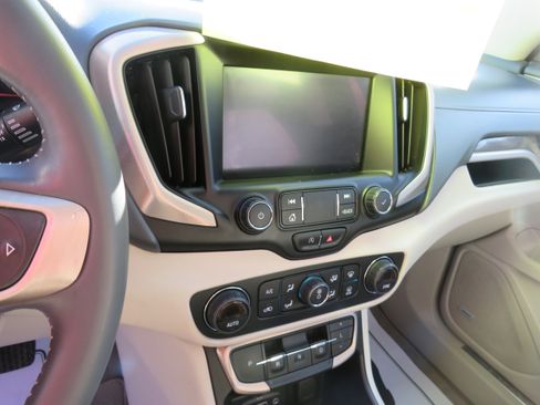 Used 2022 GMC Terrain Denali w/ Denali Premium Package image 13