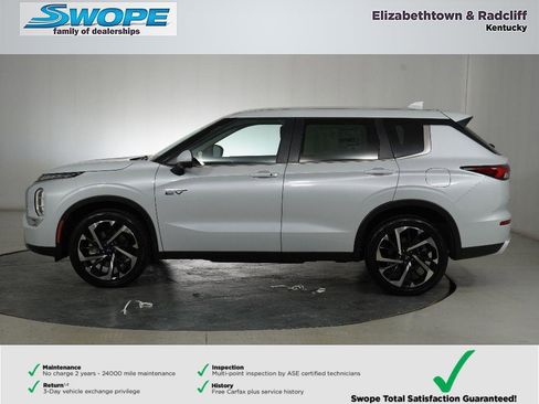 New 2025 Mitsubishi Outlander SE image 6