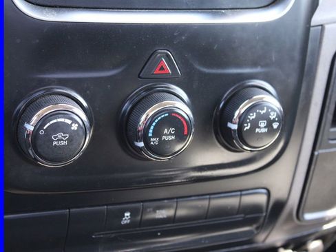 Used 2013 RAM 1500 Express RWD image 28