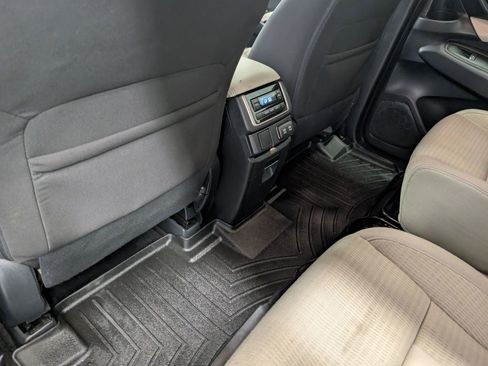 Used 2019 Subaru Ascent Premium image 27