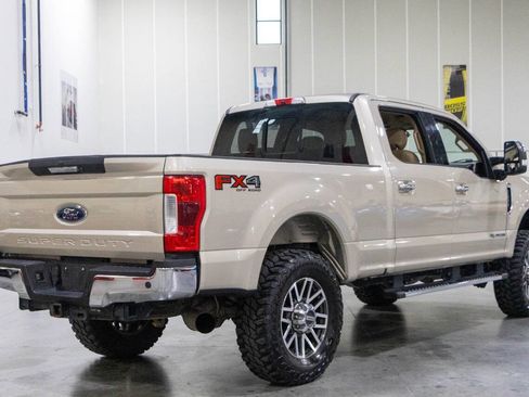 Used 2017 Ford F250 Lariat w/ Chrome Package AWD/4WD image 6