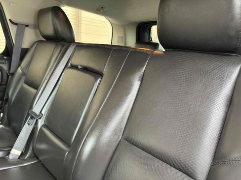 Used 2011 GMC Yukon Denali AWD/4WD image 49