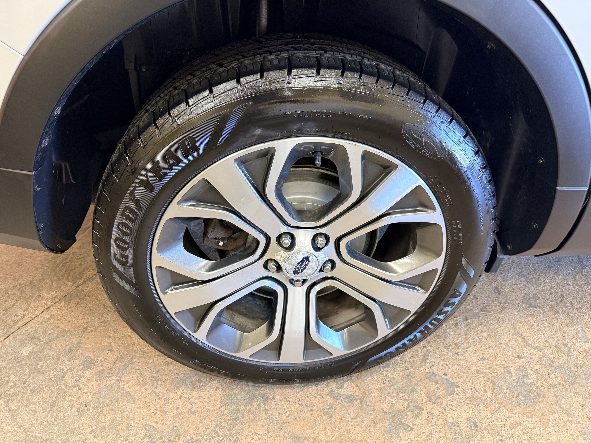 Used 2018 Ford Explorer Platinum AWD/4WD image 53