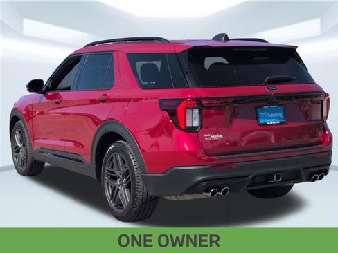 Used 2025 Ford Explorer ST AWD/4WD image 3