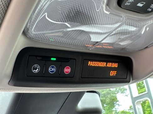 Certified 2021 Buick Encore GX Select w/ Sport Touring Package image 24