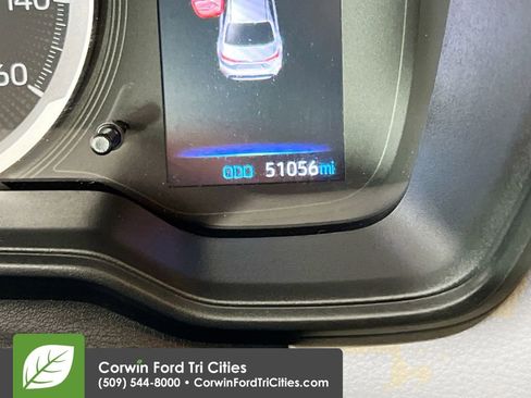 Used 2022 Toyota Corolla LE FWD image 2
