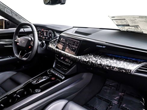 New 2026 Audi RS e-tron GT performance image 5