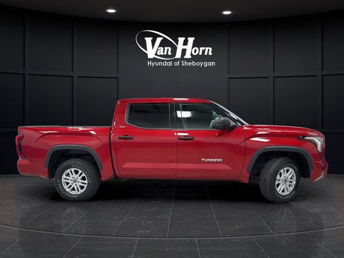 Used 2022 Toyota Tundra SR5 AWD/4WD image 8