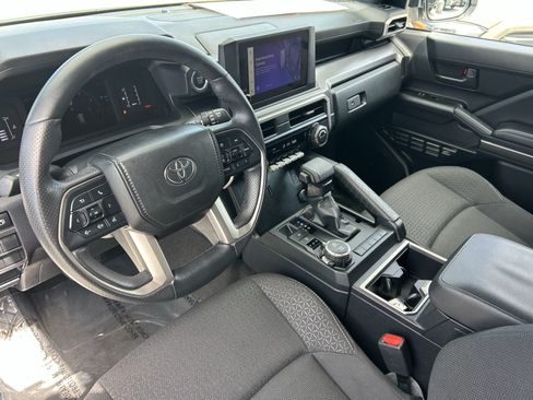 Certified 2026 Toyota 4Runner SR5 AWD/4WD image 28