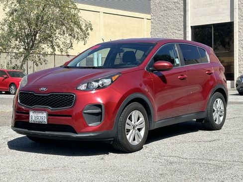 Used 2019 Kia Sportage LX image 2