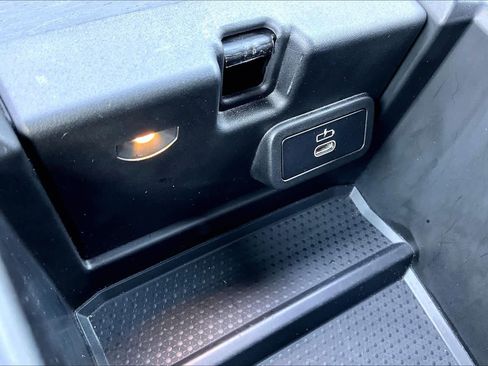 Used 2024 BMW 330e w/ Convenience Package image 36