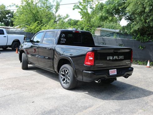 New 2026 RAM 1500 Laramie AWD/4WD image 3
