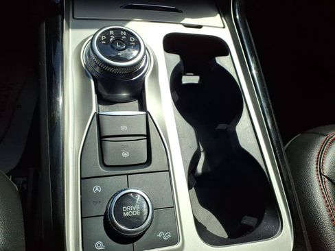 Used 2024 Ford Explorer ST-Line w/ Class IV Trailer Tow Package AWD/4WD image 25