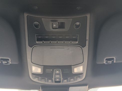 Used 2022 Ford F250 Platinum w/ FX4 Off-Road Package AWD/4WD image 21