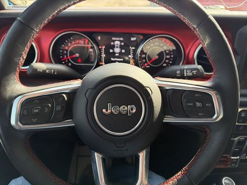 Used 2022 Jeep Gladiator Rubicon w/ Cold Weather Group image 15