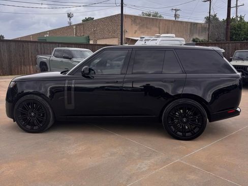 Used 2024 Land Rover Range Rover SE image 4