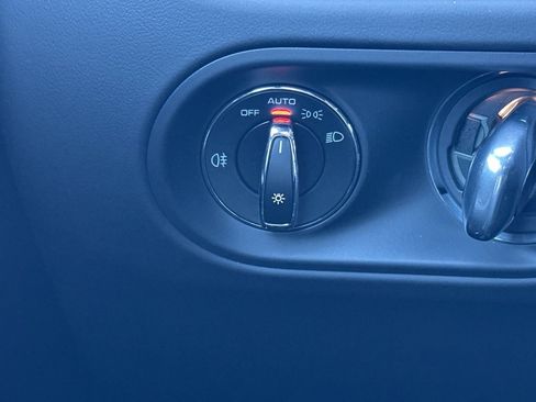 New 2026 Porsche Macan Turbo image 34