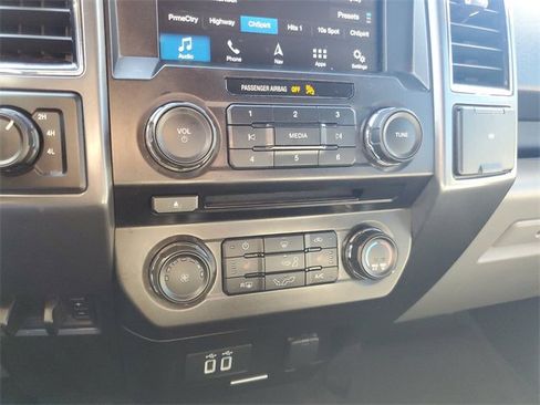 Used 2018 Ford F150 XLT w/ Equipment Group 302A Luxury image 22