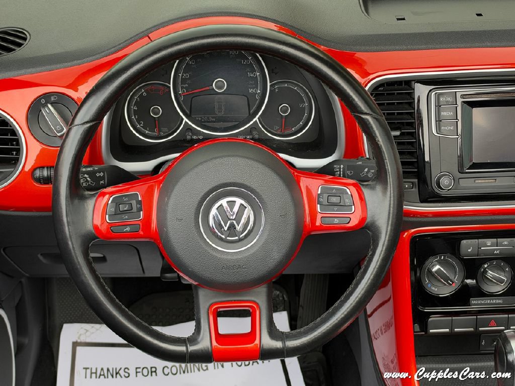 Used 2019 Volkswagen Beetle 2.0T S FWD image 22