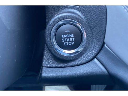 Used 2025 Subaru Outback Onyx Edition image 32