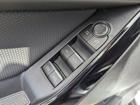 Used 2026 Chevrolet Equinox RS w/ Convenience Package III FWD image 22