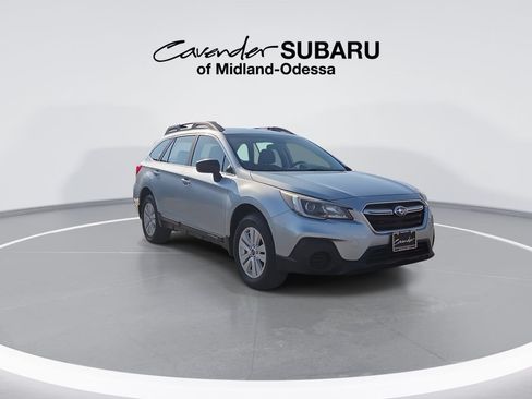 Used 2019 Subaru Outback 2.5i AWD/4WD image 2