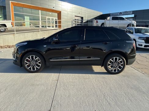 Used 2023 Cadillac XT5 Sportv w/ Technology Package image 2