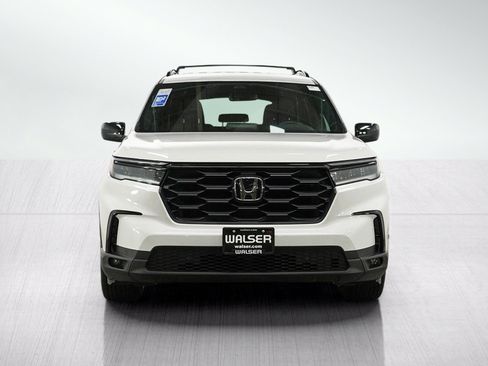 Used 2023 Honda Pilot Sport image 8