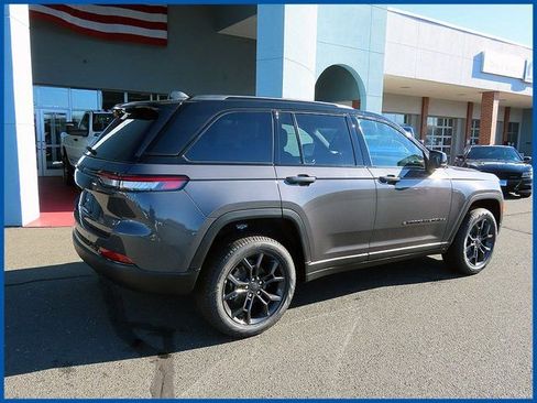 New 2025 Jeep Grand Cherokee Limited AWD/4WD image 6