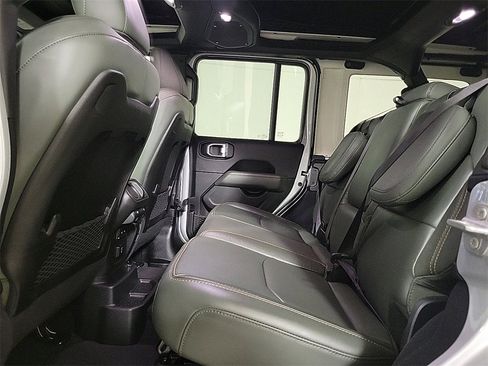 Used 2024 Jeep Wrangler High Altitude image 14