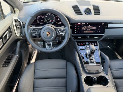 Certified 2023 Porsche Cayenne Turbo S image 18