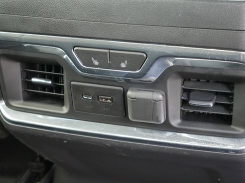 Used 2019 GMC Sierra 1500 AT4 w/ Off Road Performance Package image 35