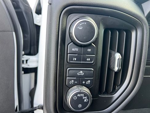 Used 2020 Chevrolet Silverado 1500 Custom Trail Boss w/ Custom Convenience Package AWD/4WD image 25