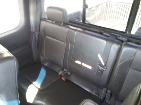 Used 2006 Nissan Titan LE w/ (T01) Tow Pkg AWD/4WD image 9