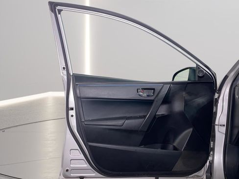 Used 2016 Toyota Corolla S image 9